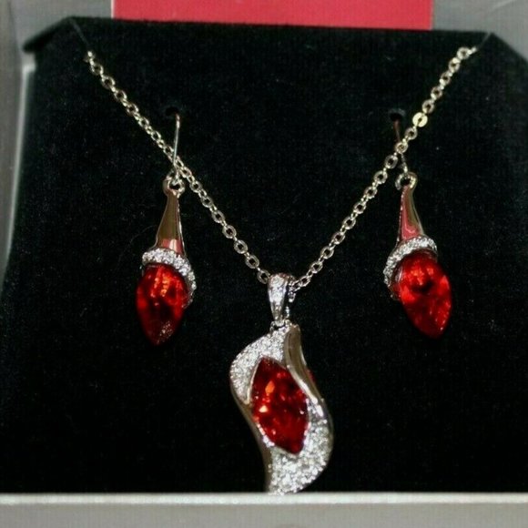Ravishing Annaleece by Devries RED & SWAROVSKi Set - Picture 3 of 6